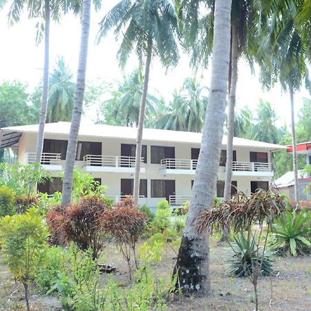 Coconhuts Beach Resort Lakshmanpur Экстерьер фото