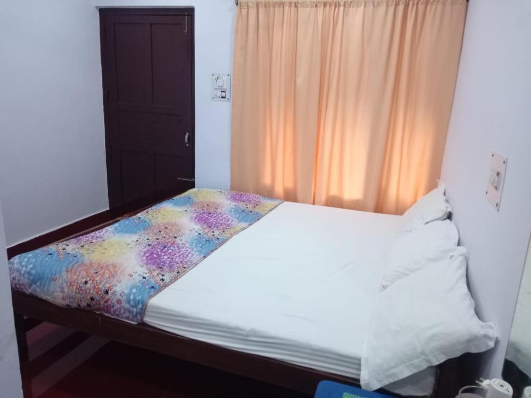 Coconhuts Beach Resort Lakshmanpur Экстерьер фото