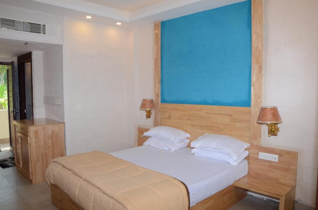 Coconhuts Beach Resort Lakshmanpur Экстерьер фото