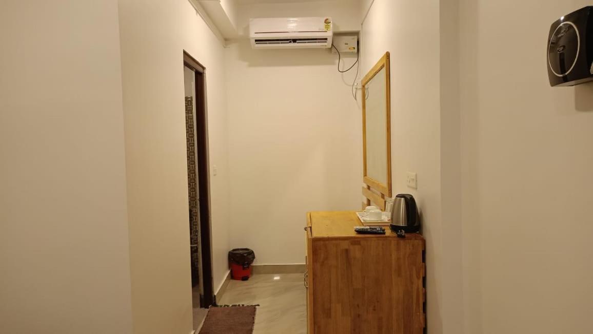 Coconhuts Beach Resort Lakshmanpur Экстерьер фото