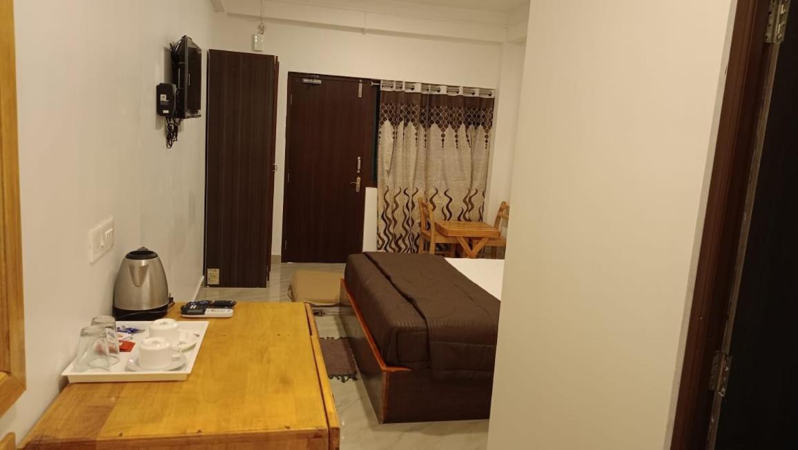 Coconhuts Beach Resort Lakshmanpur Экстерьер фото