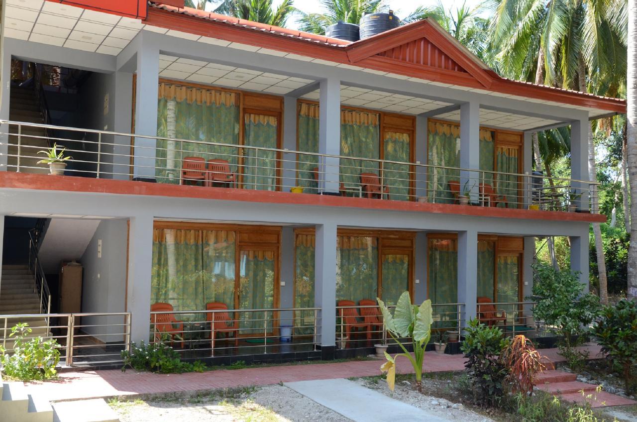 Coconhuts Beach Resort Lakshmanpur Экстерьер фото